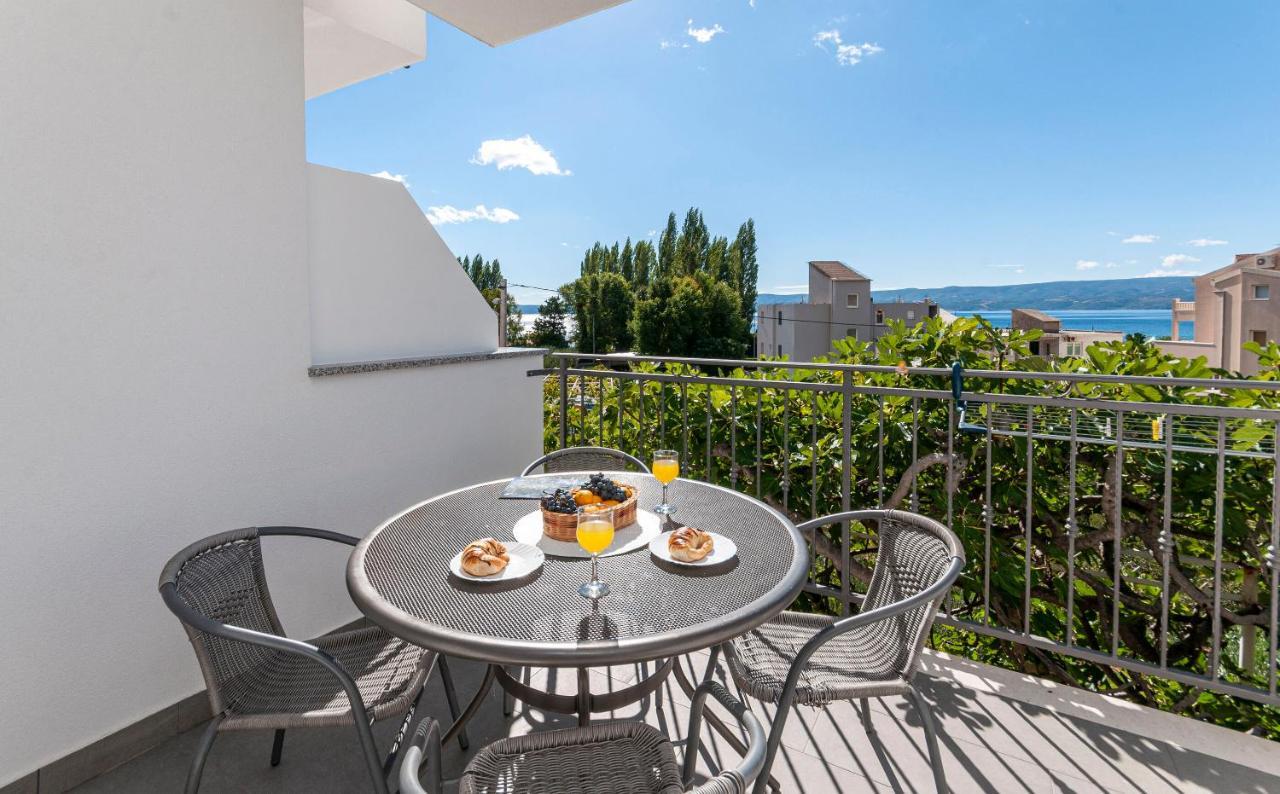 Apartments And Rooms Nikola Omiš Extérieur photo