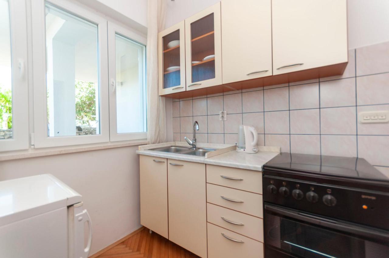 Apartments And Rooms Nikola Omiš Extérieur photo